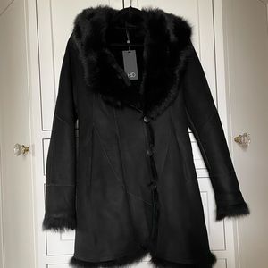 Black SHEARLING with faux fur lining